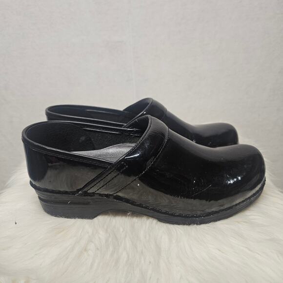 Dansko Black Patent Leather Professional Clogs - Picture 5 of 10